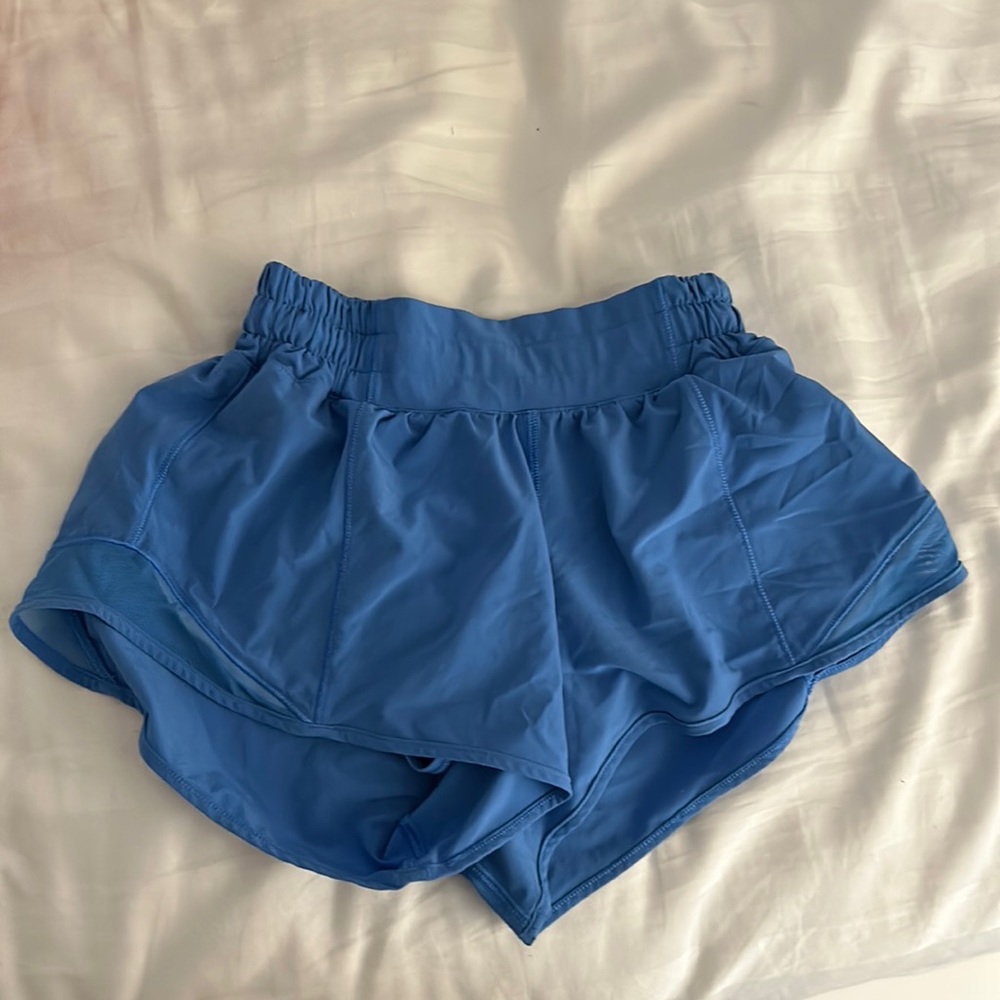 Blue Nile lululemon hotty hot 2.5 inch size 2